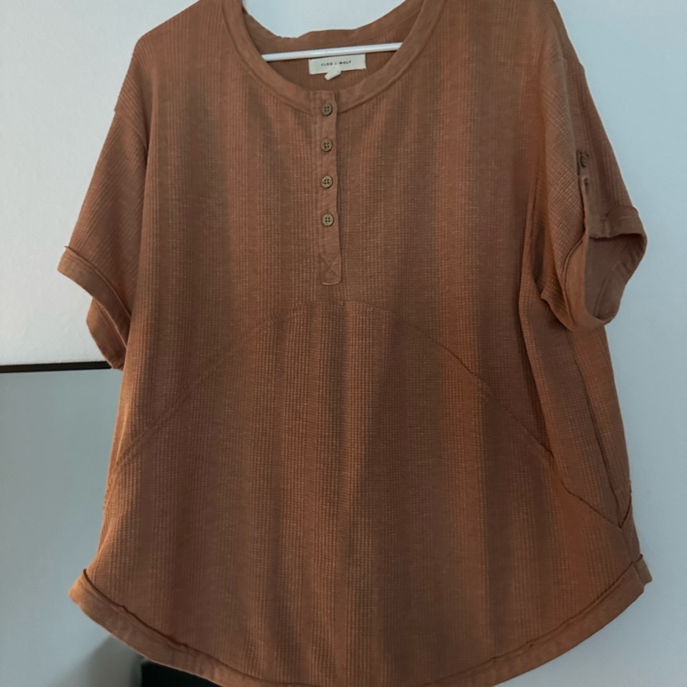 Ribbed dressy tee